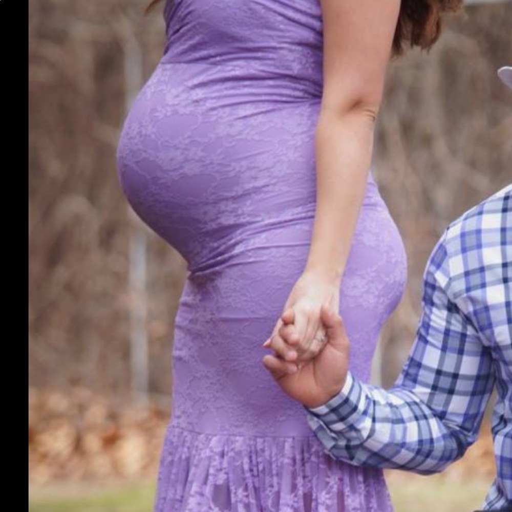 Stretchy beautiful maternity gown